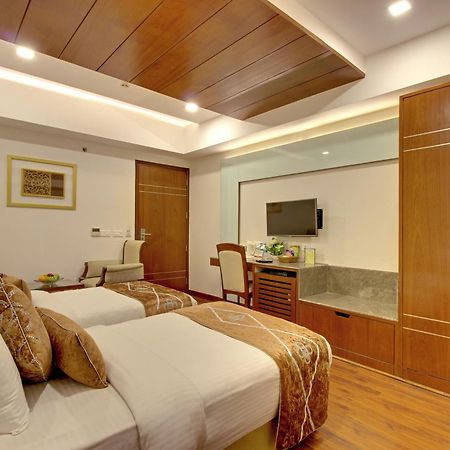 Hotel Swaran Palace Delhi  Dış mekan fotoğraf