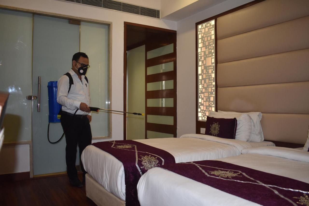 Hotel Swaran Palace Delhi  Dış mekan fotoğraf