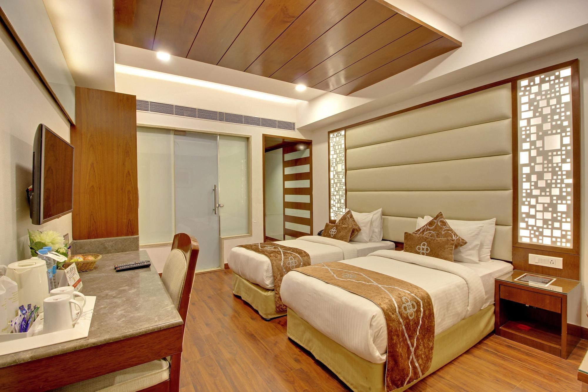 Hotel Swaran Palace Delhi  Dış mekan fotoğraf