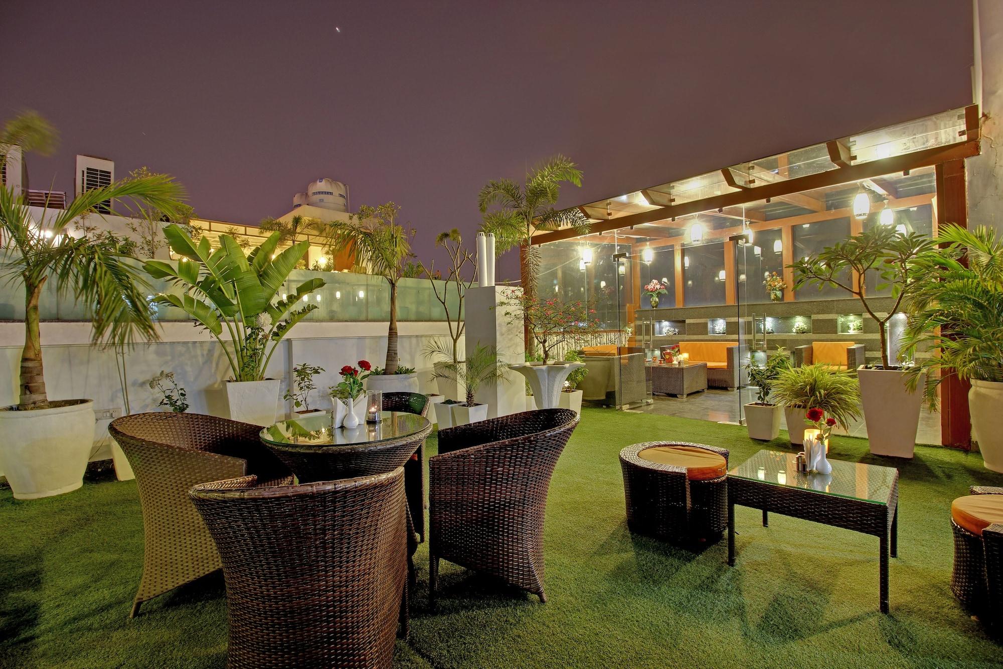 Hotel Swaran Palace Delhi  Dış mekan fotoğraf