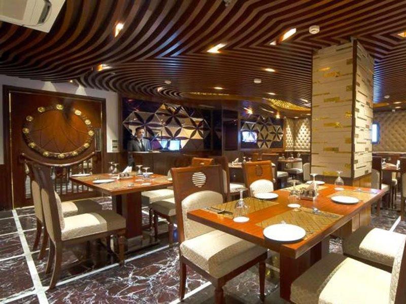 Hotel Swaran Palace Delhi  Dış mekan fotoğraf