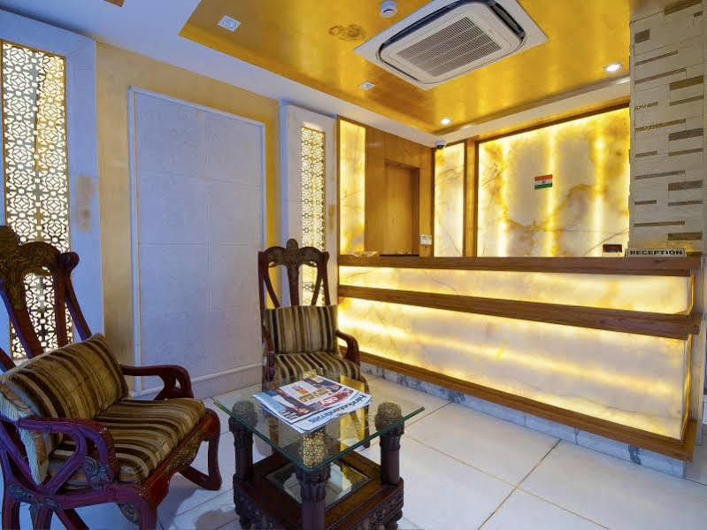 Hotel Swaran Palace Delhi  Dış mekan fotoğraf