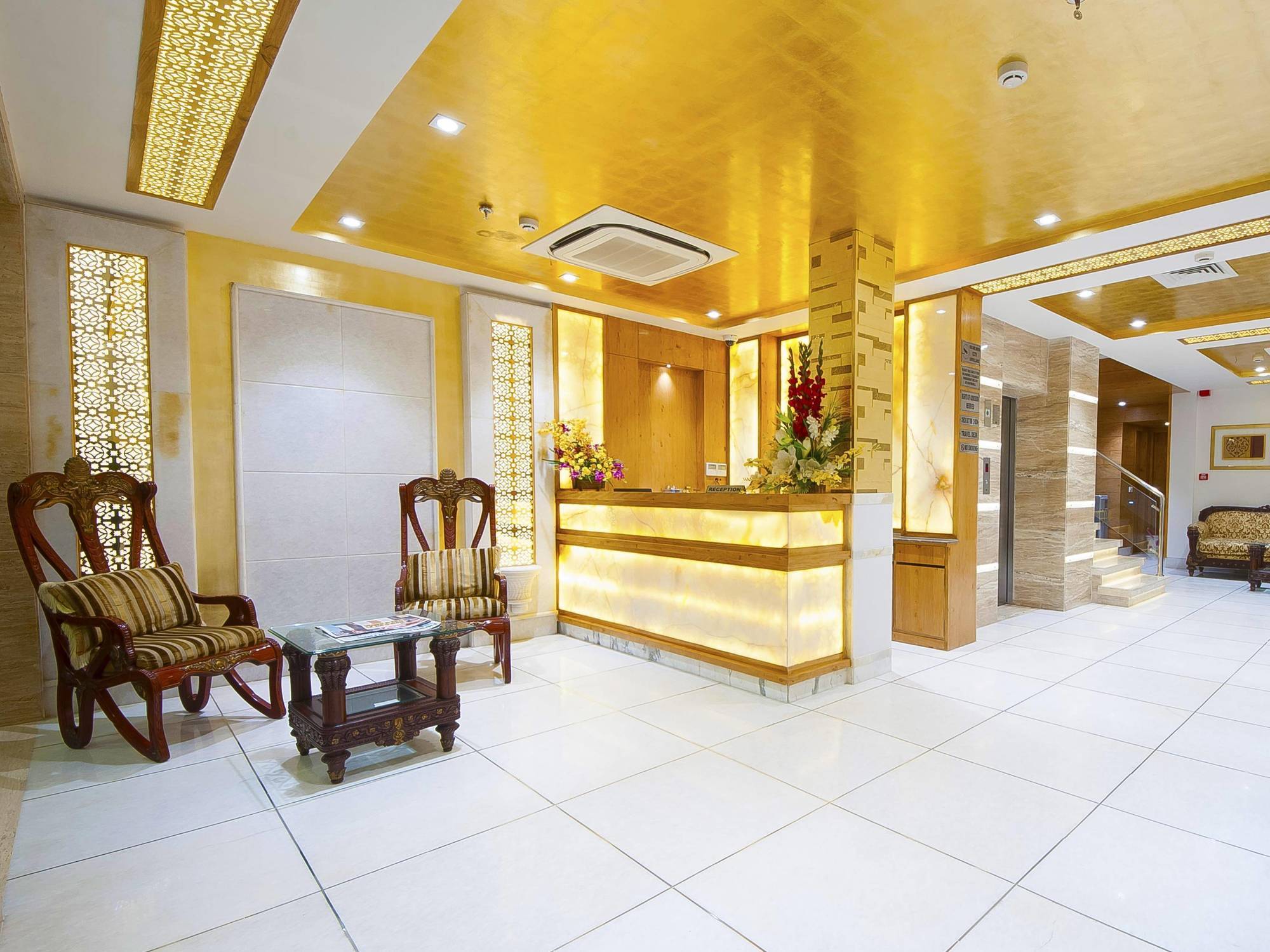 Hotel Swaran Palace Delhi  Dış mekan fotoğraf