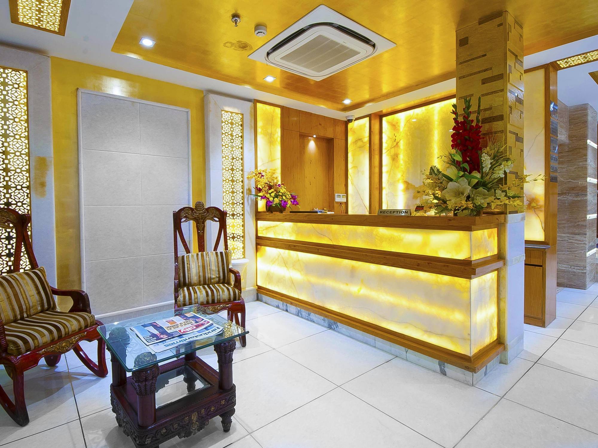 Hotel Swaran Palace Delhi  Dış mekan fotoğraf