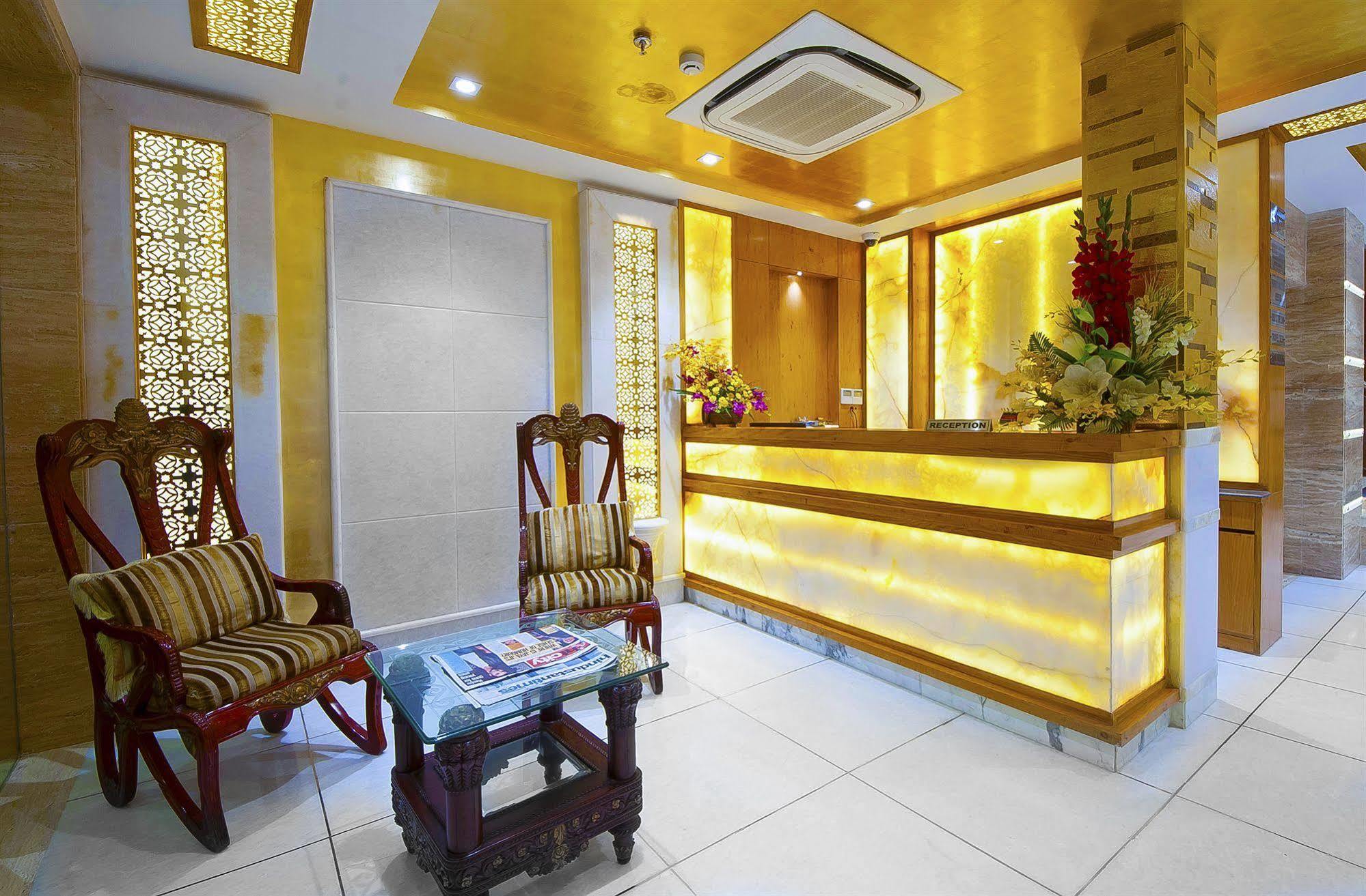 Hotel Swaran Palace Delhi  Dış mekan fotoğraf