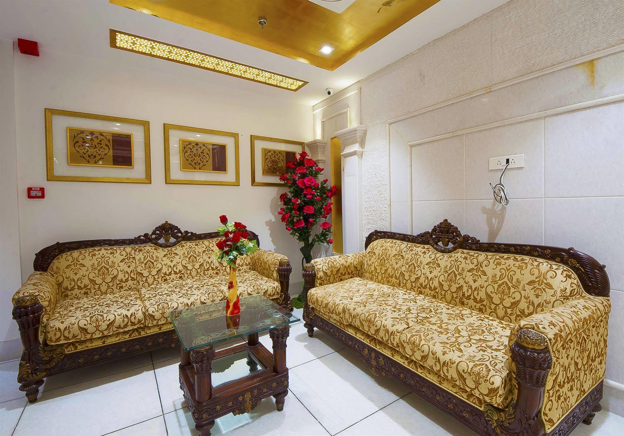 Hotel Swaran Palace Delhi  Dış mekan fotoğraf