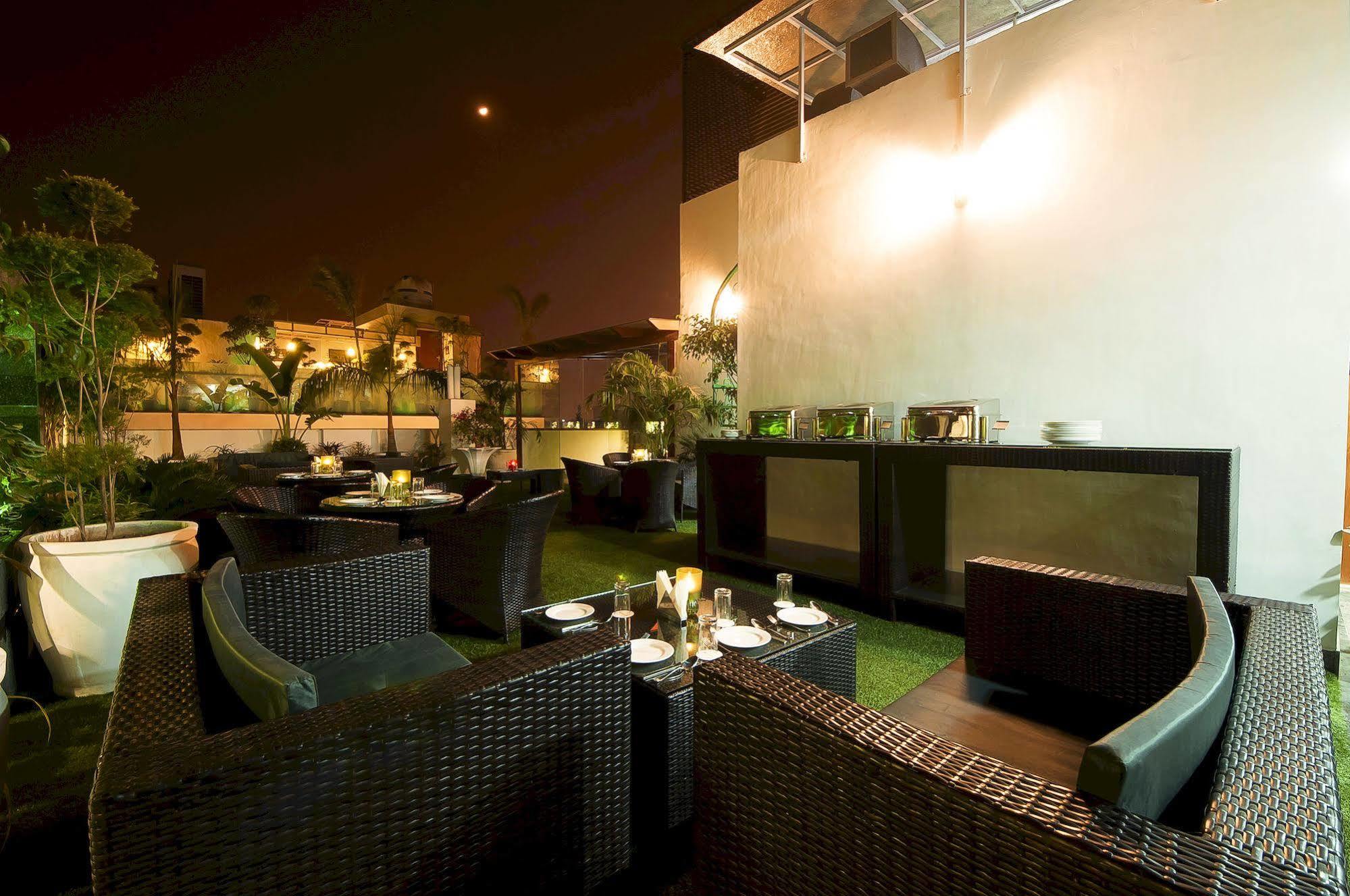 Hotel Swaran Palace Delhi  Dış mekan fotoğraf